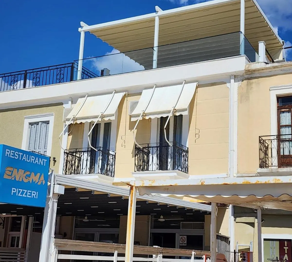 Mateo Hostel Himare Albania