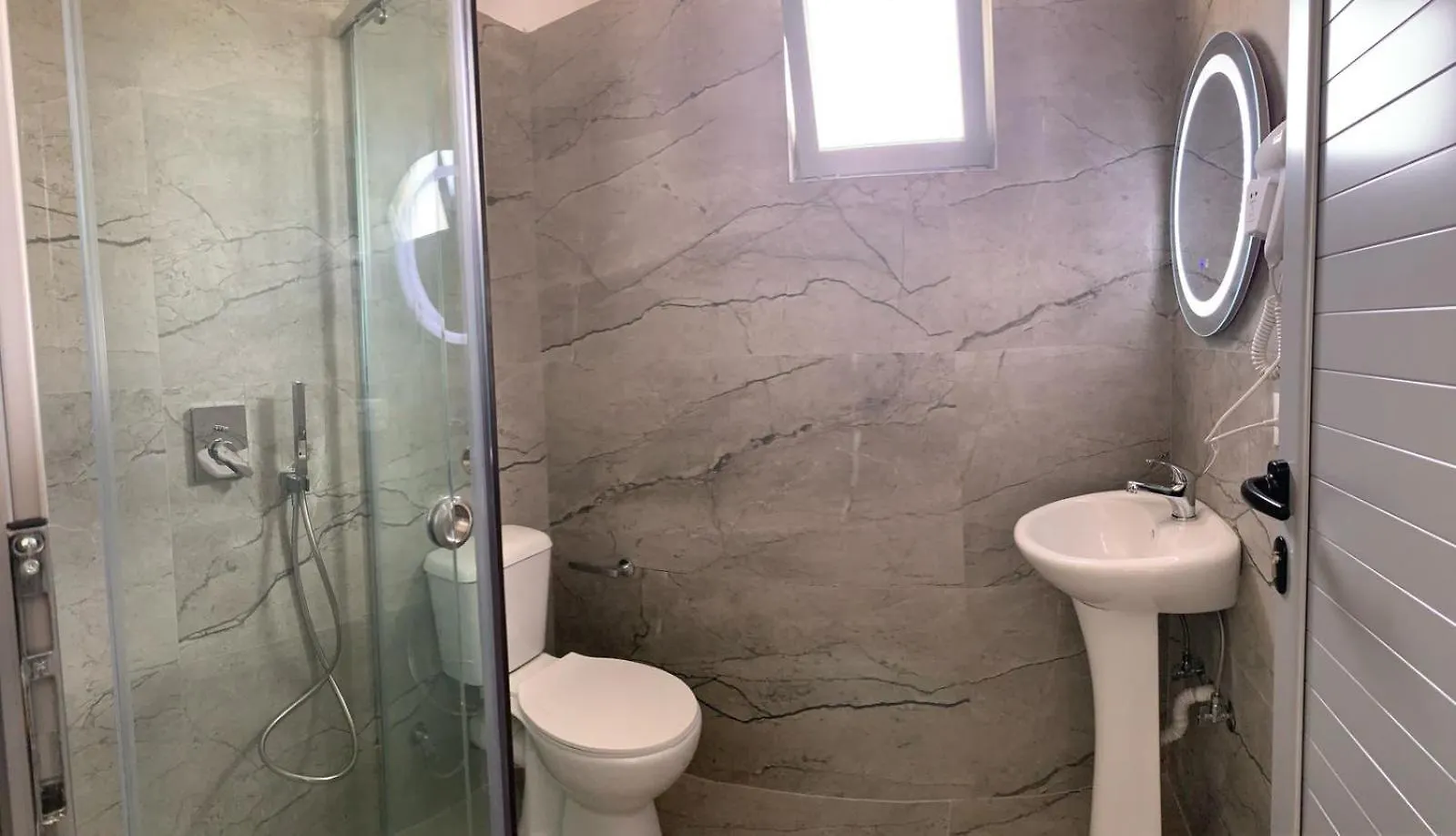 Albergue Mateo Himarë