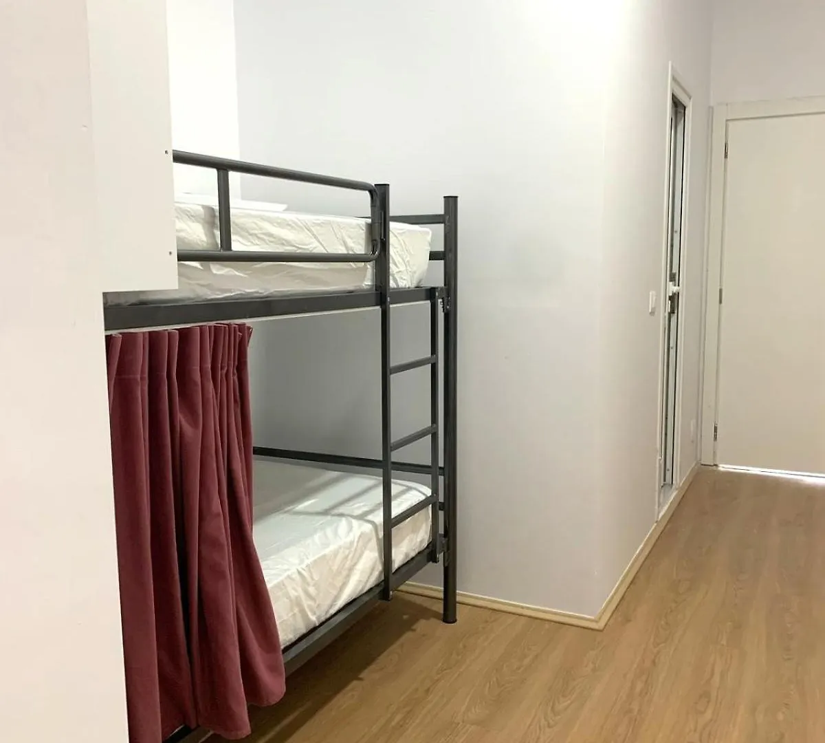 Mateo Hostel Himare