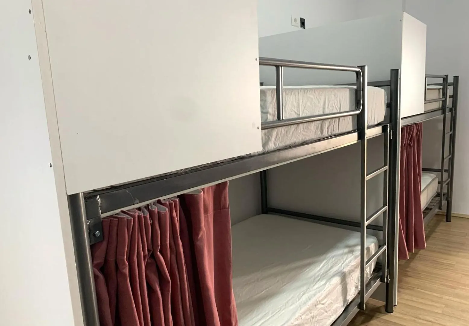 Mateo Hostel Himare